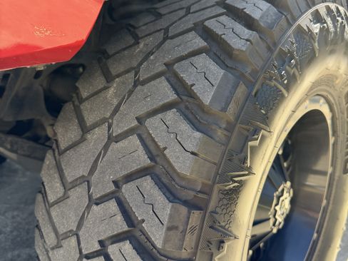 Used 2017 Toyota Tacoma TRD Sport w/ Tow Package (A/T) image 20