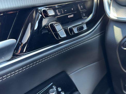 Used 2023 Jeep Grand Wagoneer 4WD w/ Rear Seat Video Group 1 image 12