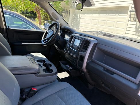 Used 2017 RAM 1500 Express AWD/4WD image 10