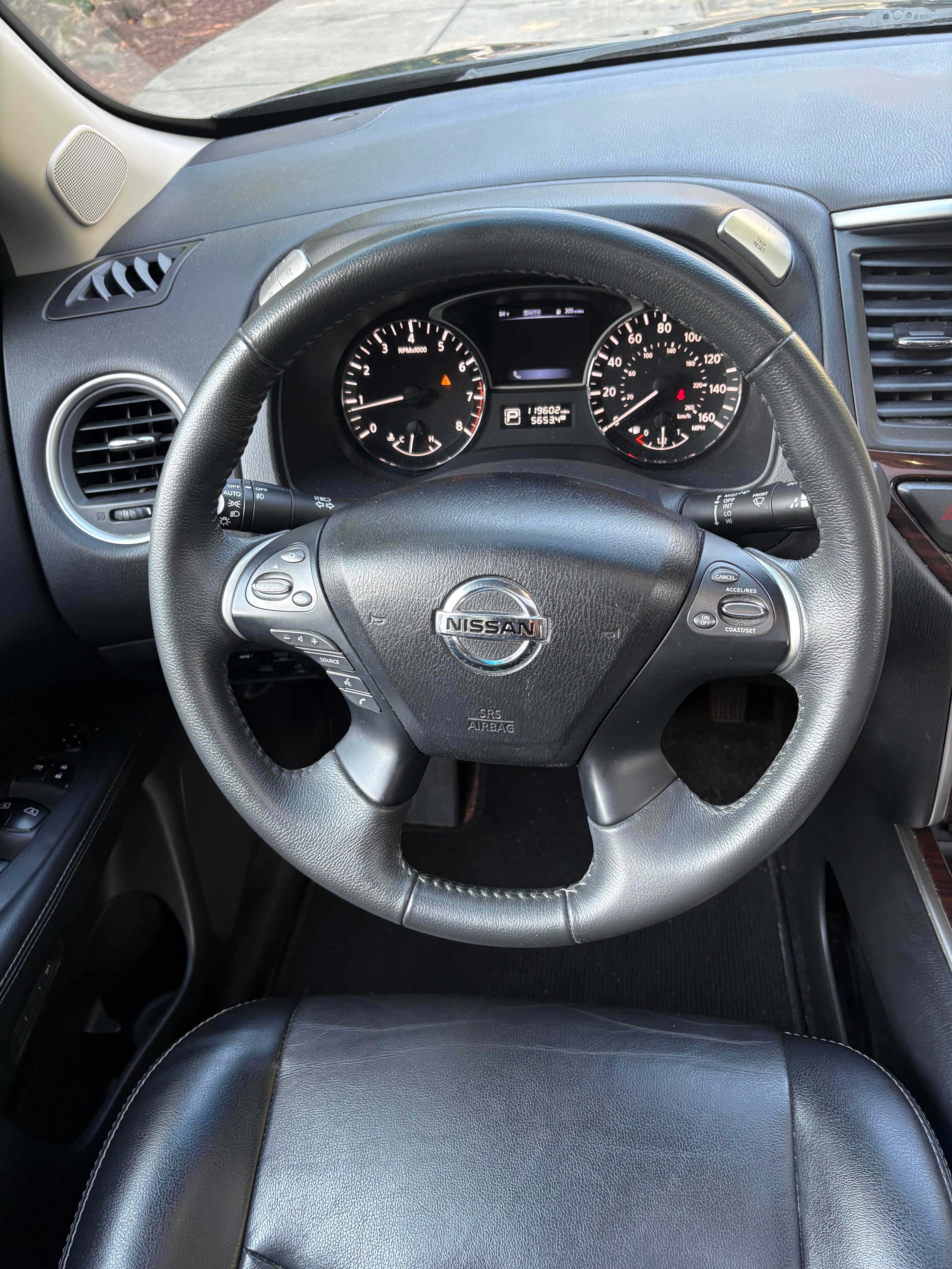 Used 2015 Nissan Pathfinder SL w/ SL Premium Package AWD/4WD image 11