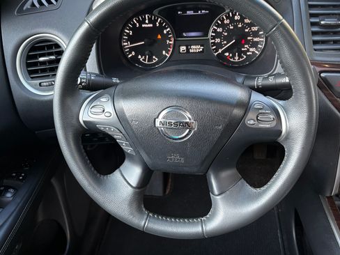 Used 2015 Nissan Pathfinder SL w/ SL Premium Package AWD/4WD image 11