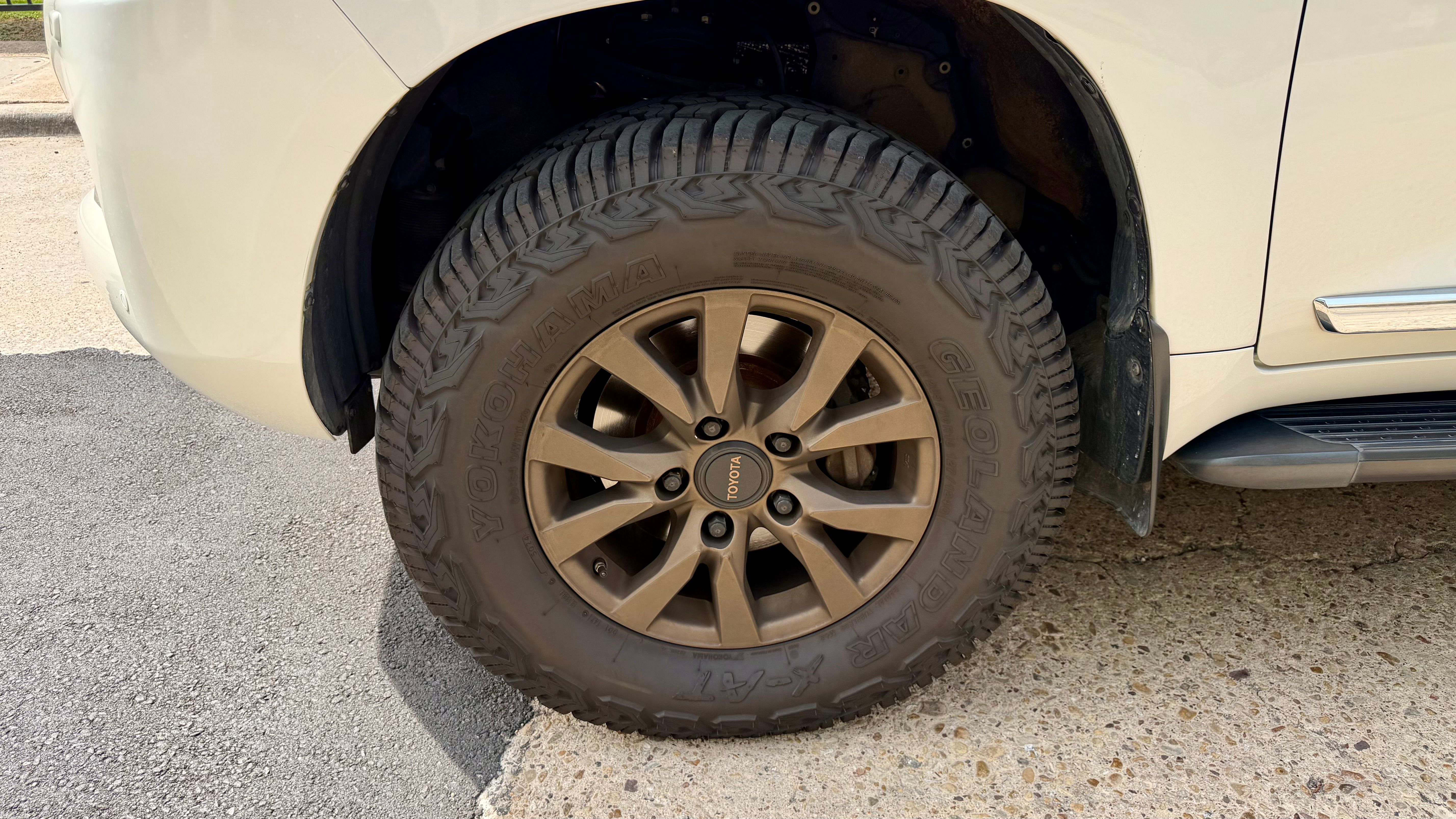 Used 2016 Toyota Land Cruiser AWD/4WD image 13