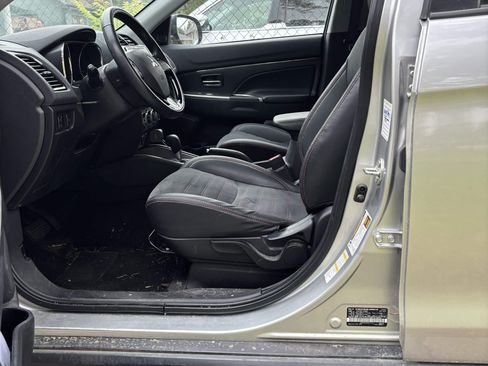 Used 2023 Mitsubishi Outlander Sport SE image 5