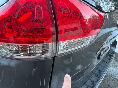 Used 2014 Toyota Sienna LE image 6