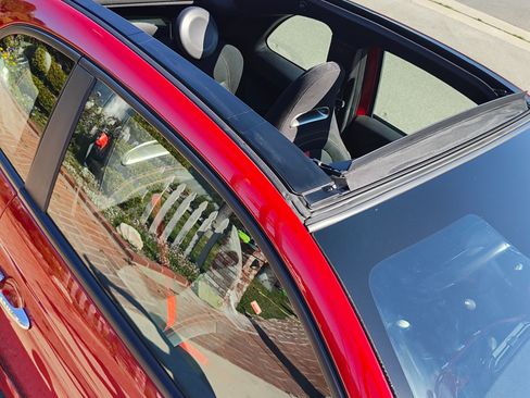 Used 2015 FIAT 500 Abarth w/ Comfort/Convenience Group image 9