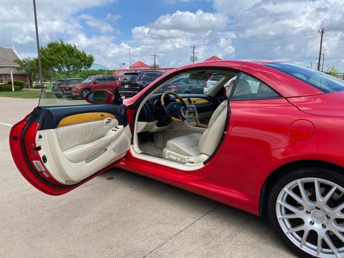 Used 2003 Lexus SC 430 Convertible image 5
