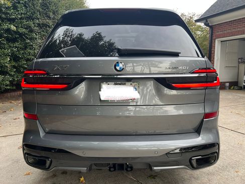 Used 2023 BMW X7 xDrive40i w/ Executive Package image 5
