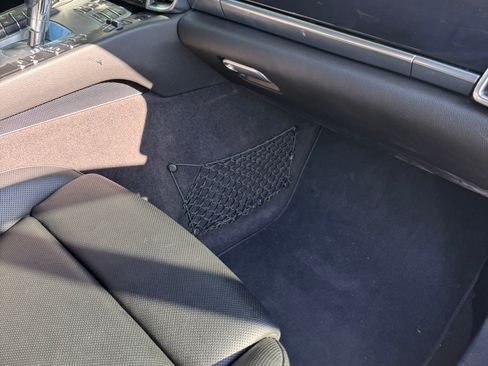 Used 2016 Porsche Panamera S image 15