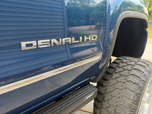 Used 2016 GMC Sierra 2500 Denali w/ Duramax Plus Package AWD/4WD image 5