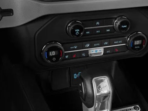 Used 2023 Ford Bronco Black Diamond image 5