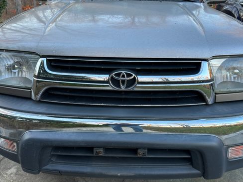 Used 2001 Toyota 4Runner SR5 image 1