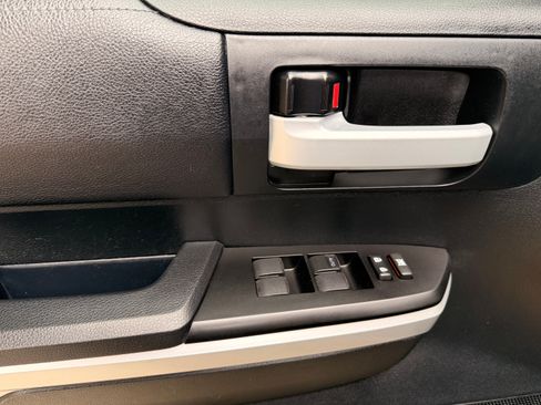 Used 2016 Toyota Tundra SR5 w/ TRD Off Road Package image 10