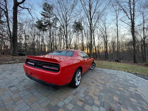 Used 2018 Dodge Challenger R/T image 14