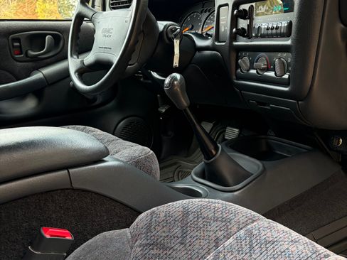 Used 1998 GMC Sonoma SLS w/ Highrider Suspension Pkg image 20