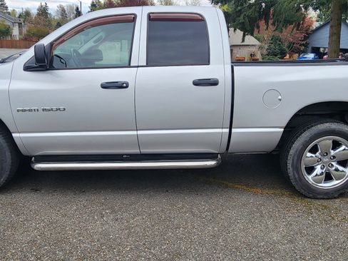 Used 2005 Dodge Ram 1500 Truck SLT w/ Quad Cab Big Horn Value Group image 5
