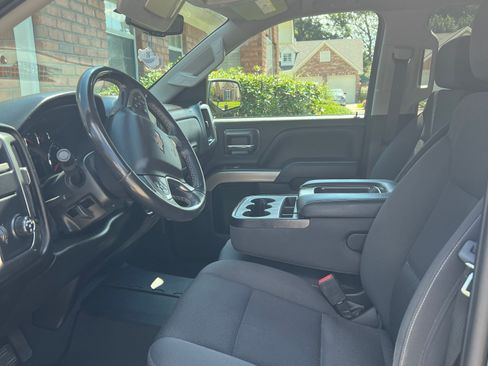 Used 2018 Chevrolet Silverado 1500 LT w/ Texas Edition RWD image 9