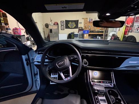 Used 2023 Audi SQ8 Prestige AWD/4WD image 4