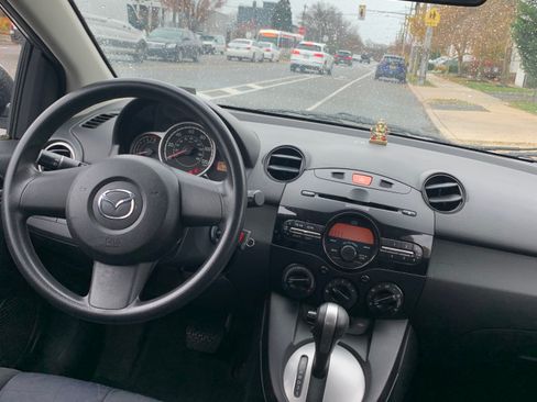 Used 2011 MAZDA MAZDA2 Sport image 8