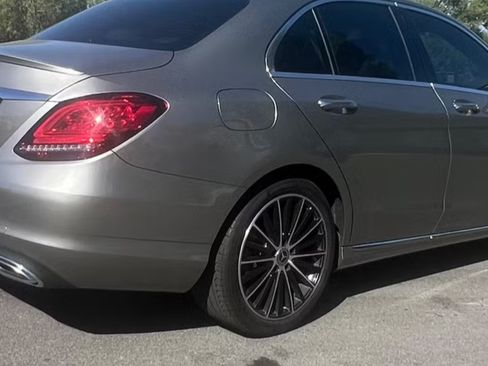 Used 2020 Mercedes-Benz C 300 Sedan image 4