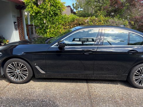 Used 2019 BMW 530e RWD image 2