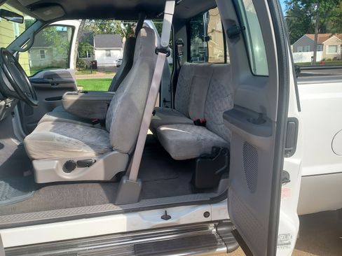 Used 2000 Ford F250 2WD SuperCab Super Duty image 13