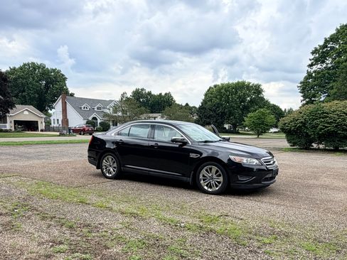 Used 2011 Ford Taurus Limited w/ 303A Rapid Spec Order Code AWD/4WD image 6