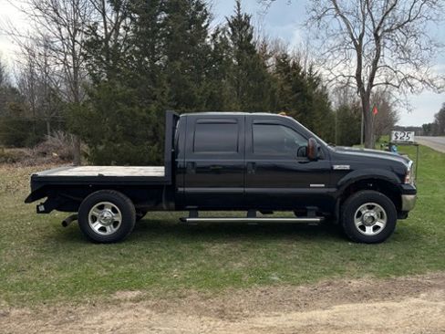 Used 2005 Ford F250 Lariat image 5