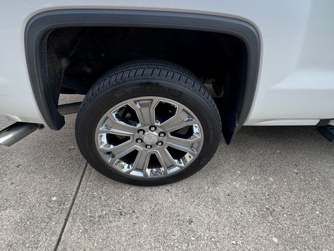 Used 2018 GMC Sierra 1500 Denali w/ Denali Ultimate Package AWD/4WD image 16