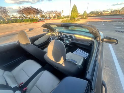 Used 2014 Chevrolet Camaro LT image 23
