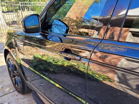 Used 2014 Land Rover Range Rover Sport HSE image 16