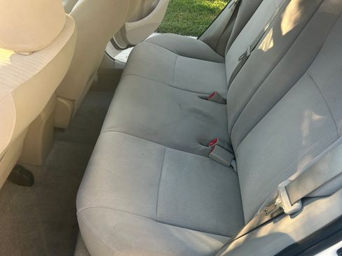Used 2010 Toyota Corolla LE FWD image 11