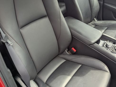 Used 2019 MAZDA MAZDA3 AWD Hatchback w/ Preferred Pkg image 18