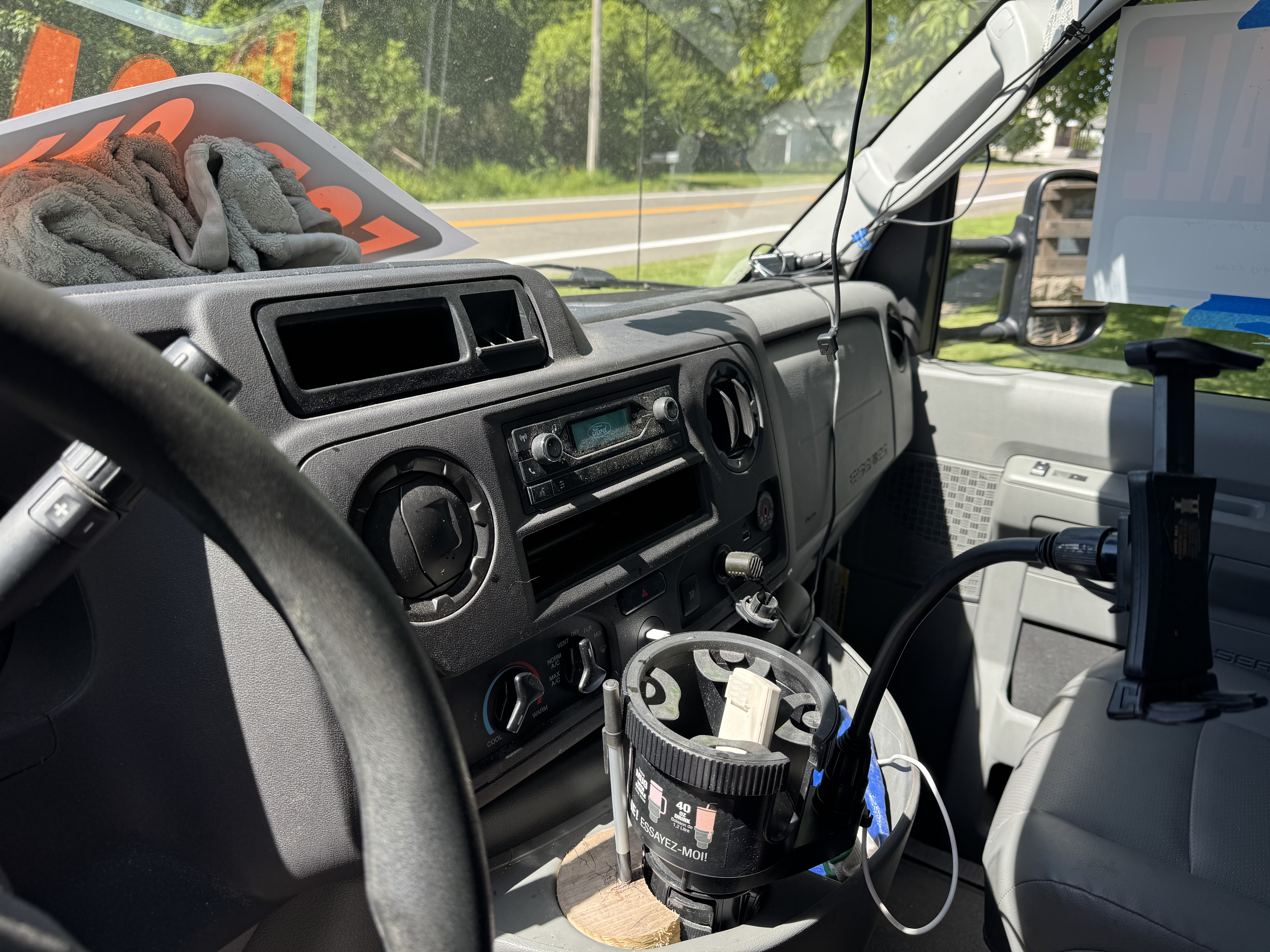 Used 2022 Ford E-350 and Econoline 350 Super Duty w/ Power Windows & Locks Group RWD image 11