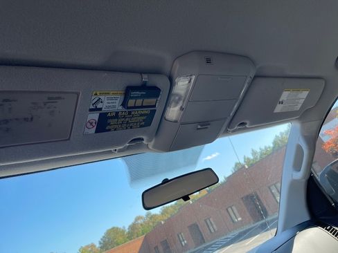 Used 2011 Toyota Tundra 2WD Double Cab image 14