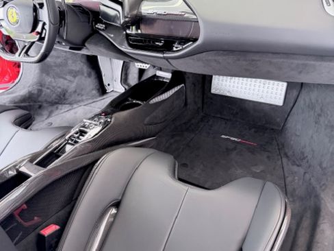 Used 2023 Ferrari SF90 Stradale image 27