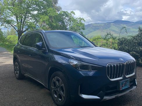 Used 2025 BMW X1 xDrive28i w/ Convenience Package image 1