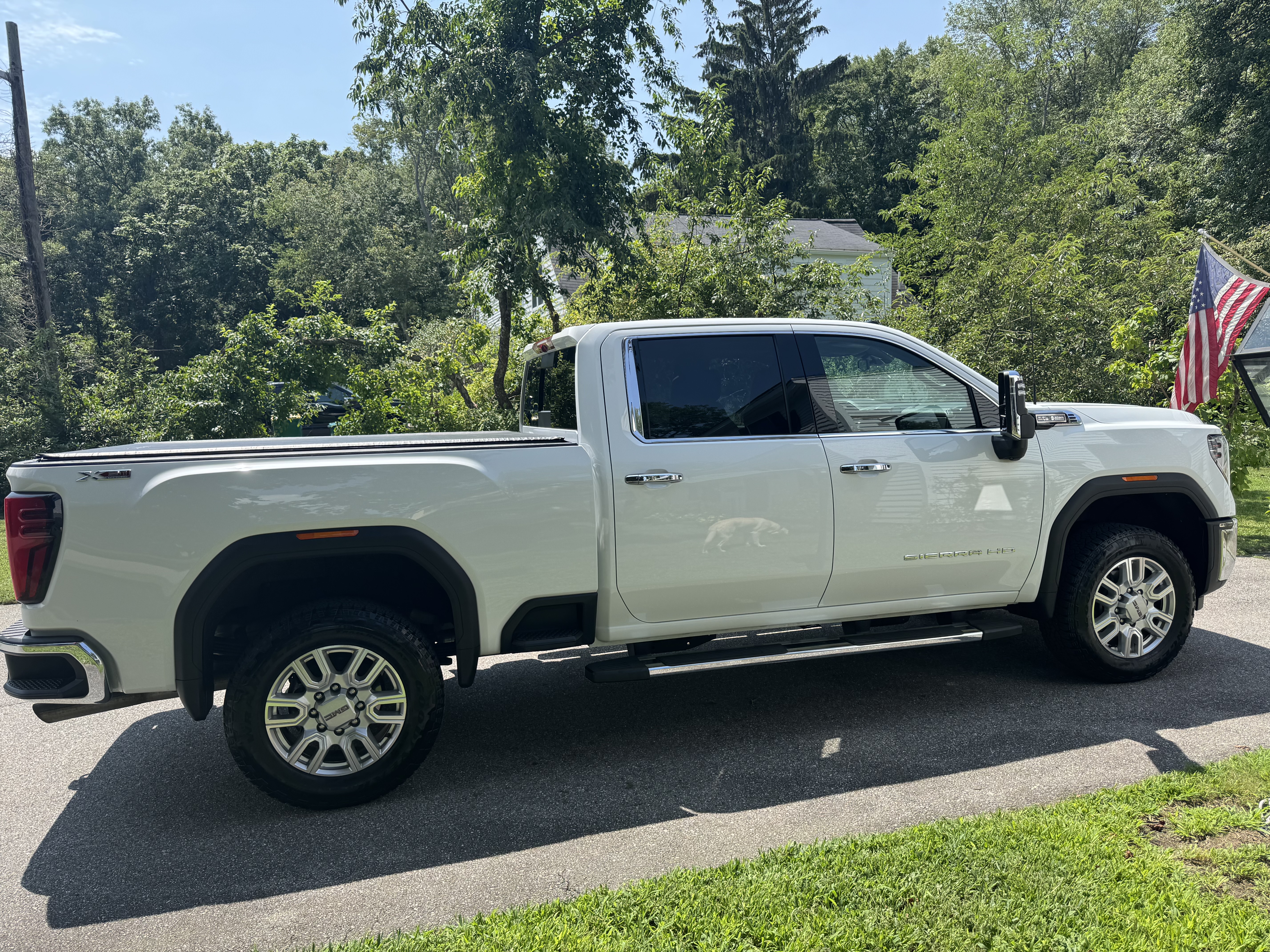 Used 2024 GMC Sierra 2500 SLT w/ SLT Premium Package AWD/4WD image 5