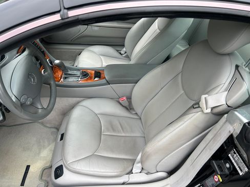 Used 2004 Mercedes-Benz SL 500 image 11