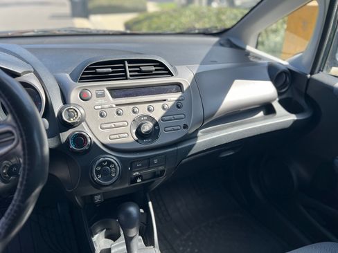 Used 2009 Honda Fit image 15