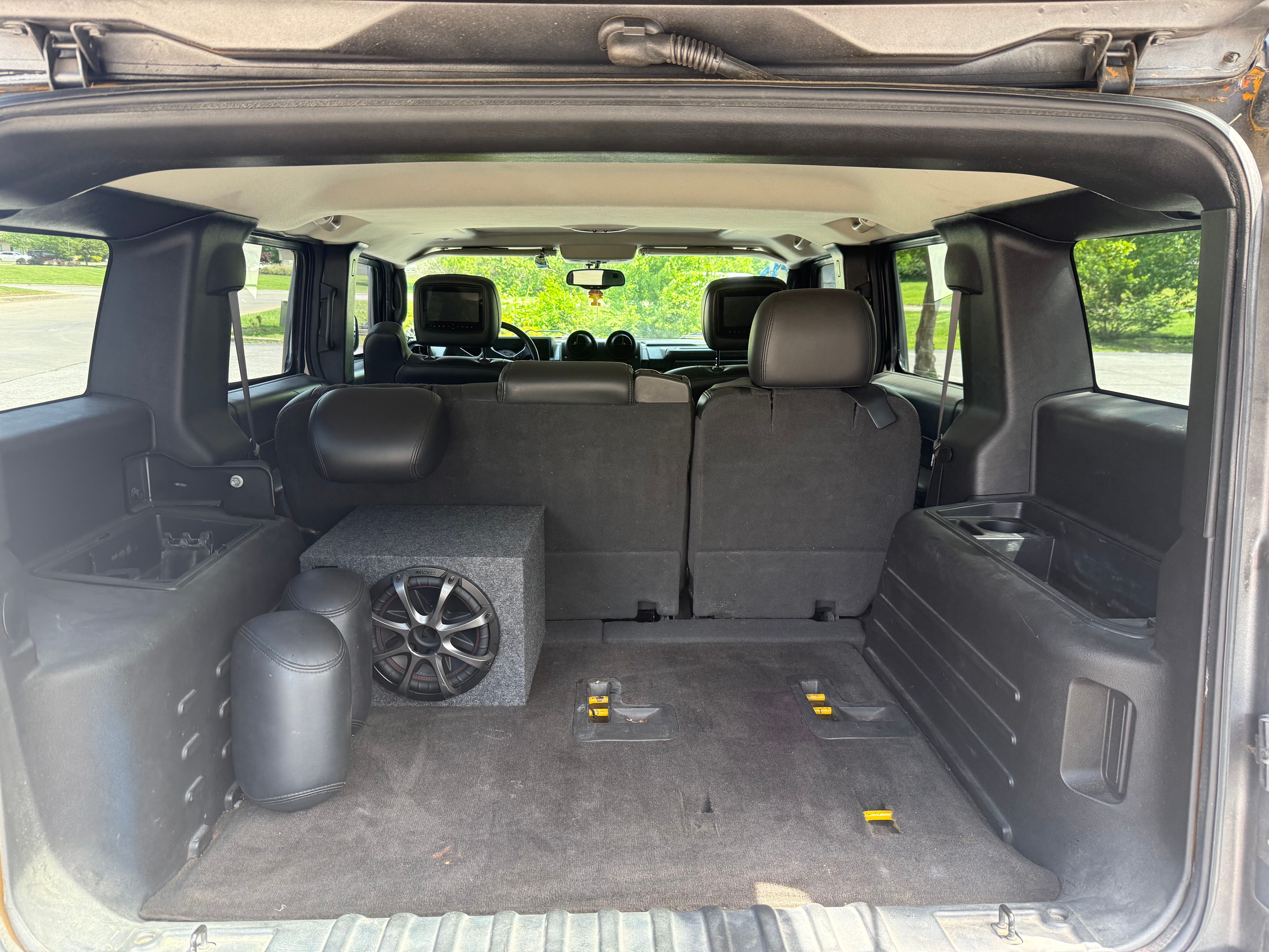 Used 2005 HUMMER H2 w/ Preferred Equipment Group AWD/4WD image 6
