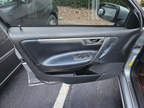 Used 2007 Volvo V70 R image 14