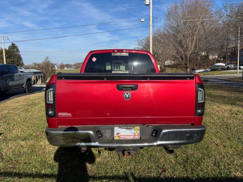 Used 2008 Dodge Ram 1500 Truck ST image 4