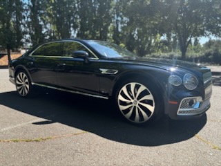 Used 2024 Bentley Flying Spur Plug-In Hybrid AWD/4WD image 4