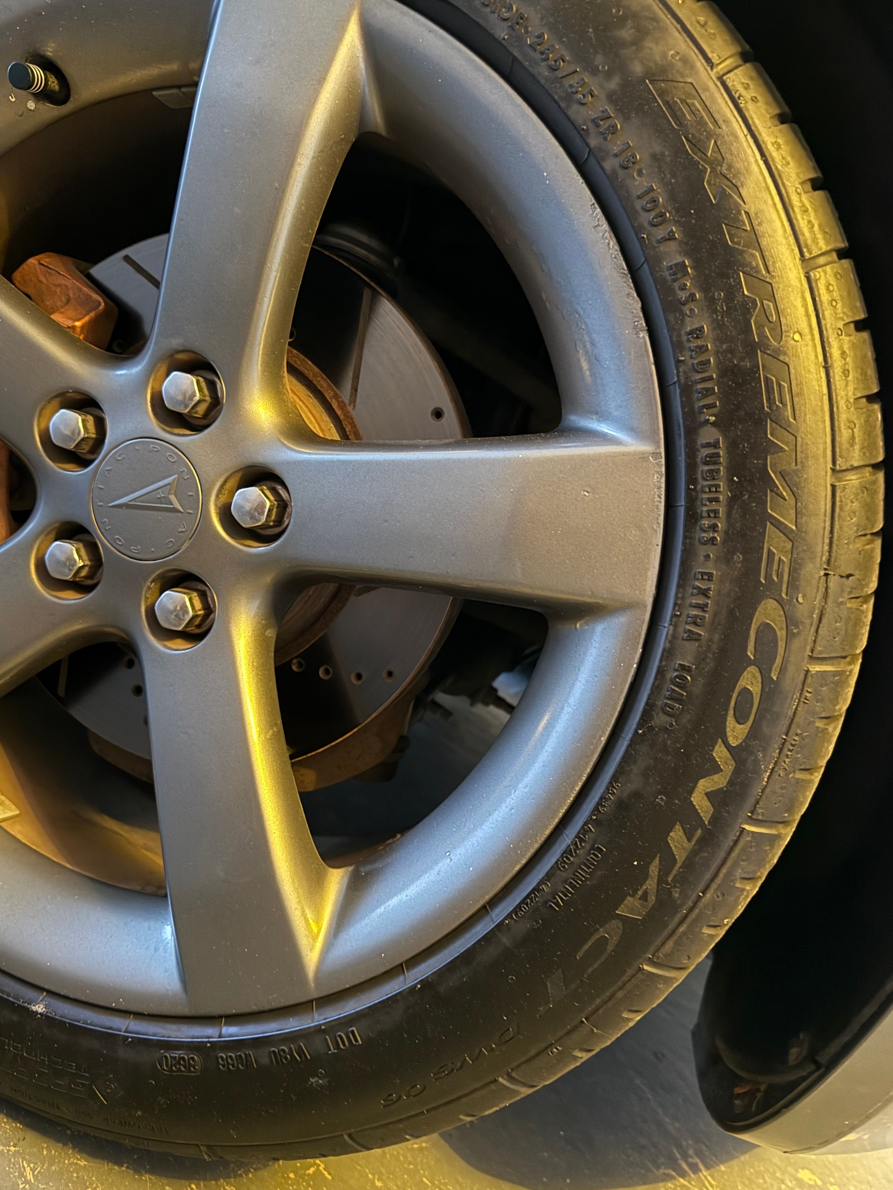 Used 2007 Pontiac Solstice GXP w/ Premium Package RWD image 16