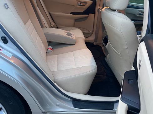 Used 2017 Toyota Camry LE image 2