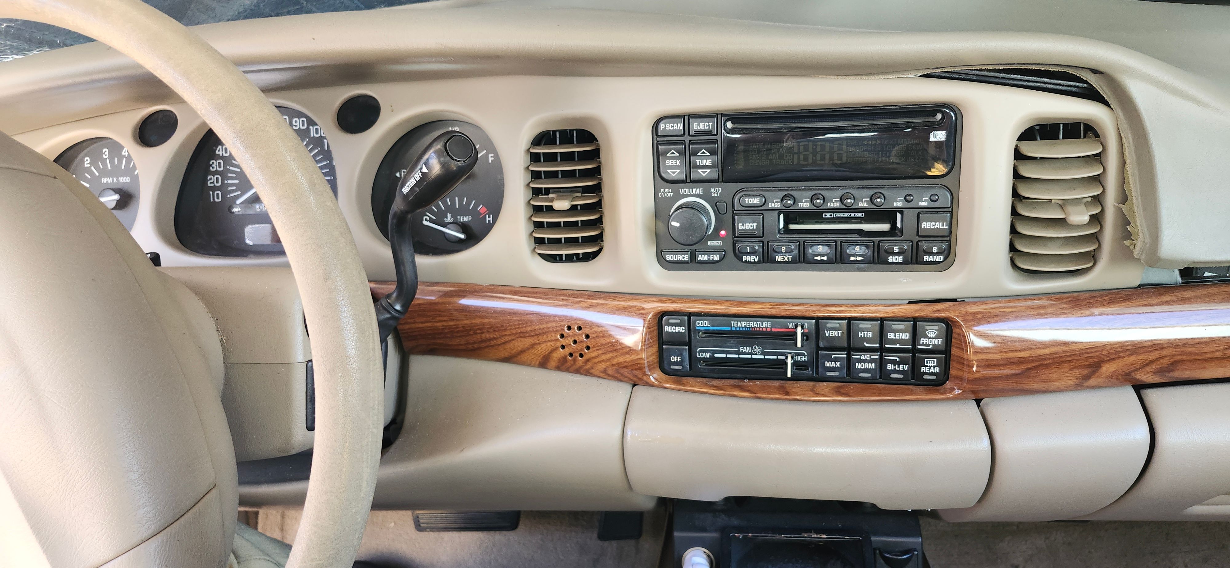 Used 2001 Buick Le Sabre Custom w/ Luxury Pkg FWD image 8