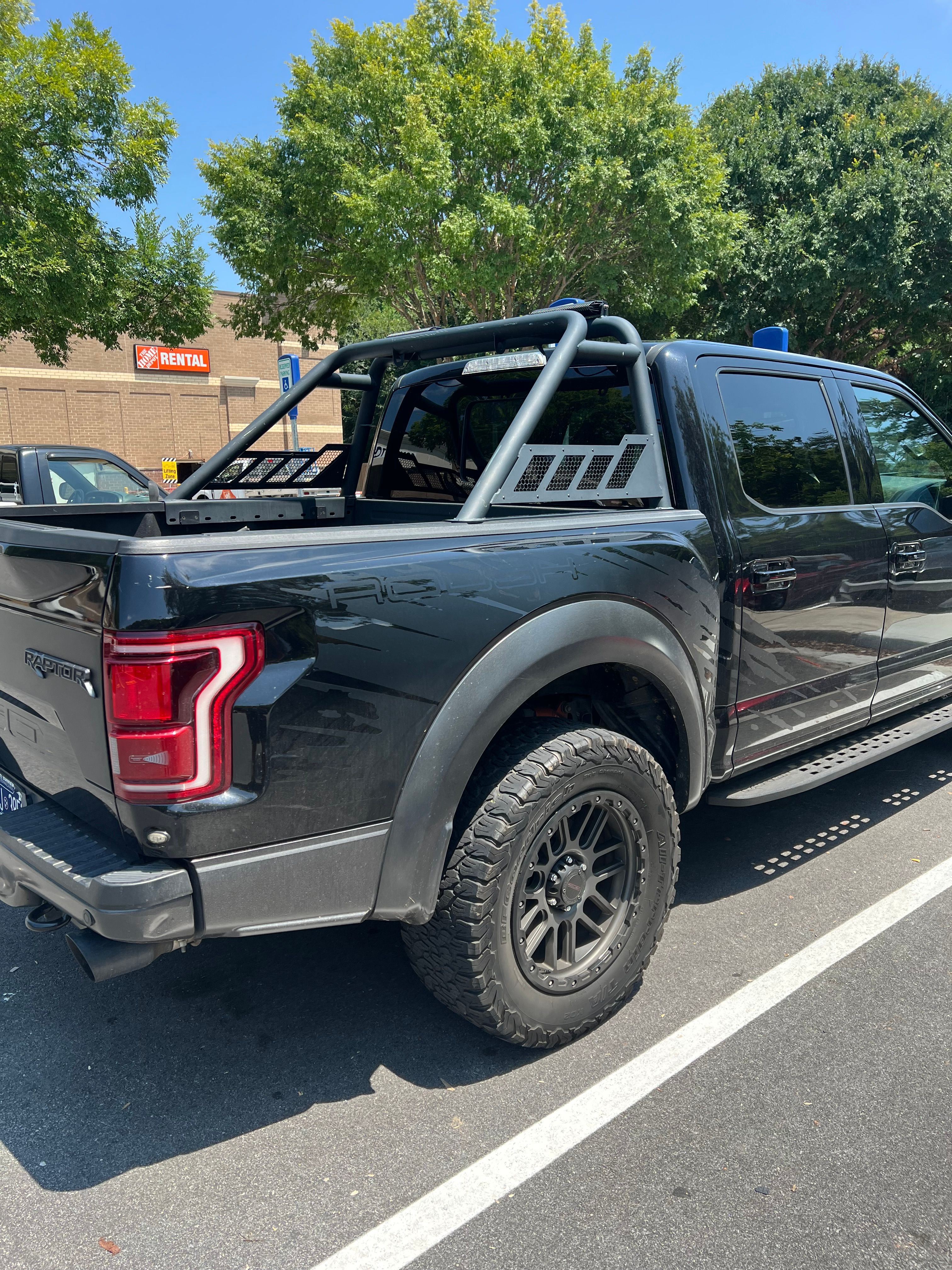 Used 2019 Ford F150 Raptor w/ Equipment Group 802A Luxury AWD/4WD image 1