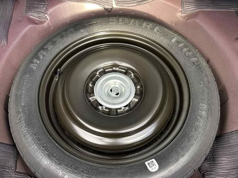 Used 2011 Lincoln MKZ Hybrid w/ 202A Rapid Spec Order Code image 17