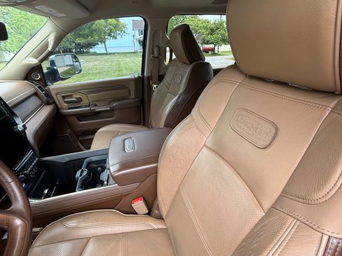 Used 2022 RAM 2500 Limited AWD/4WD image 13