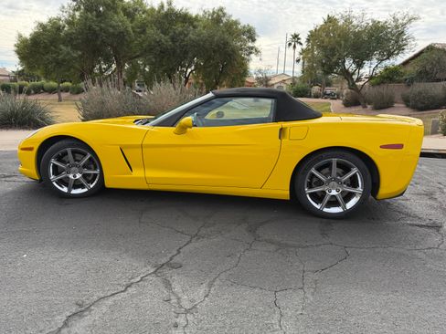 Used 2010 Chevrolet Corvette Convertible w/ Preferred Equipment Group image 5